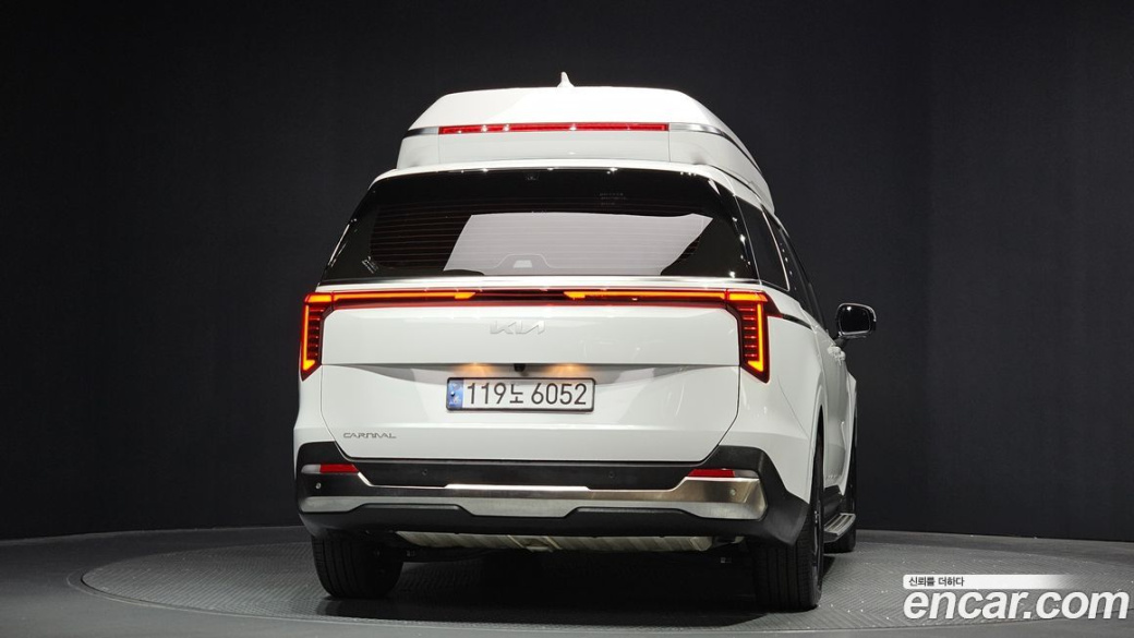 Kia Carnival 9-Seater Hi Limousine, 2025