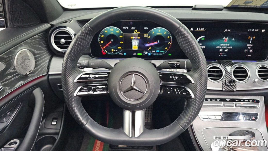 Mercedes-Benz E-Class E350 4MATIC AMG Line, 2023