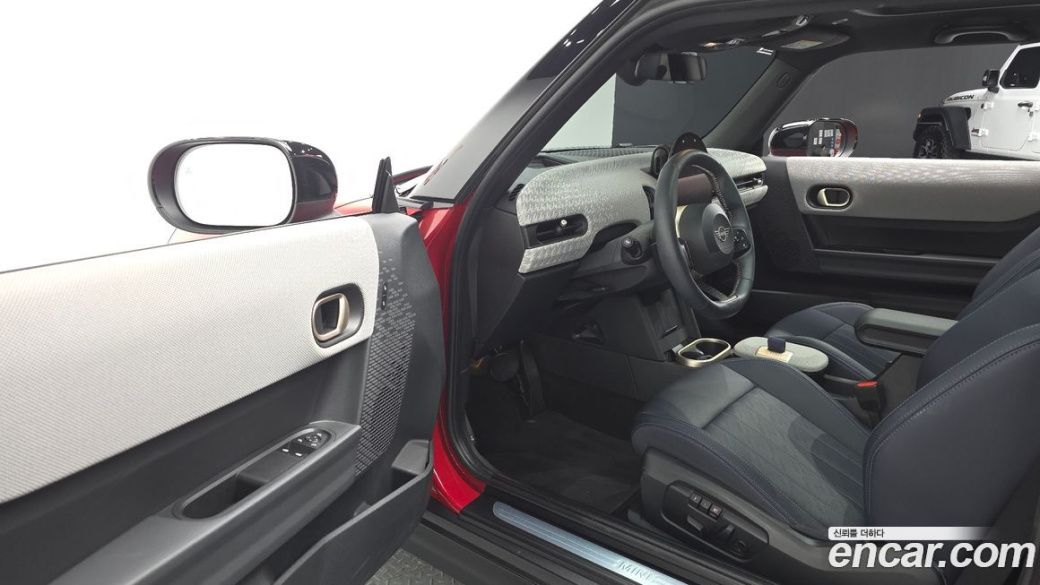 Mini Cooper Favoured, 2025