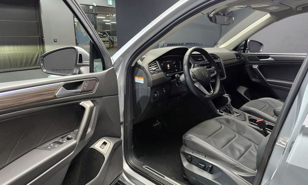 Volkswagen Tiguan 2.0 TSI Prestige, 2023