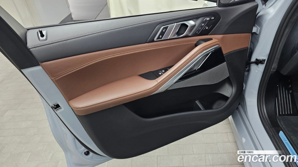 BMW X6 xDrive40i M Sport, 2025