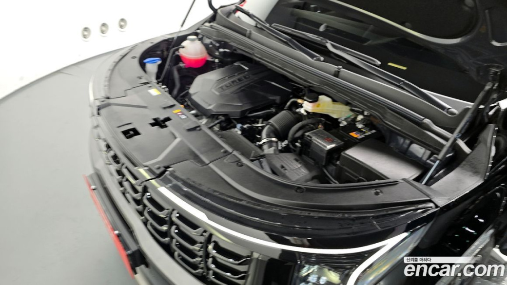 Kia Carnival 9-Seater Gravity, 2025