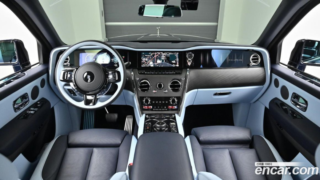 Rolls-Royce Cullinan 6.7 V12, 2025