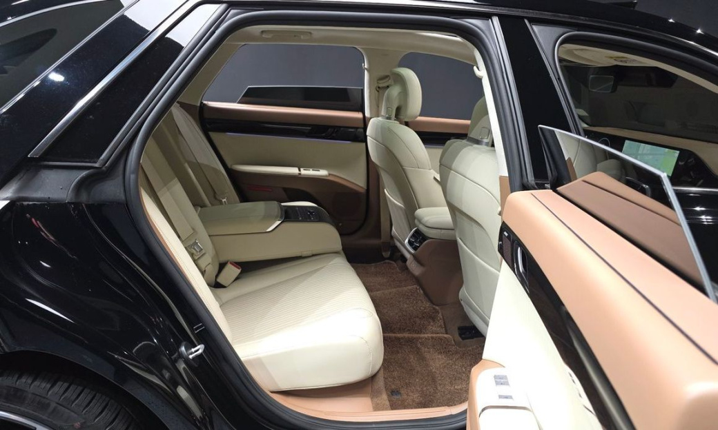Hyundai Grandeur 2,5 Gasoline 2WD, 2023