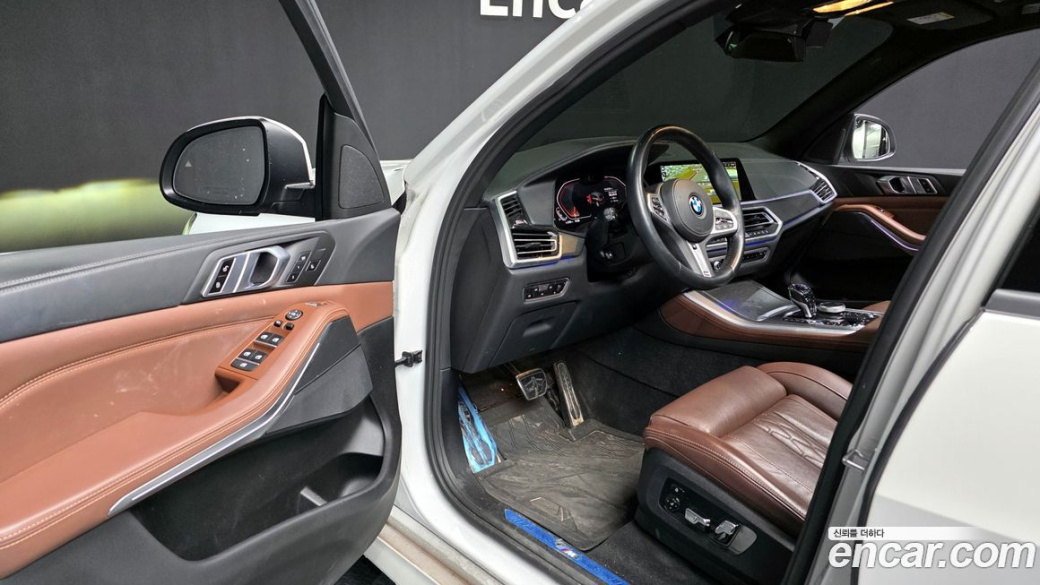 BMW X5 xDrive 40i M Sport, 2022