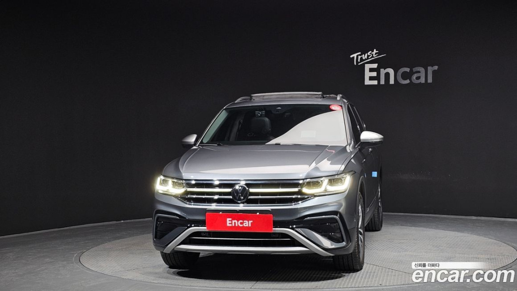 Volkswagen Tiguan 2.0 TSI Prestige, 2024