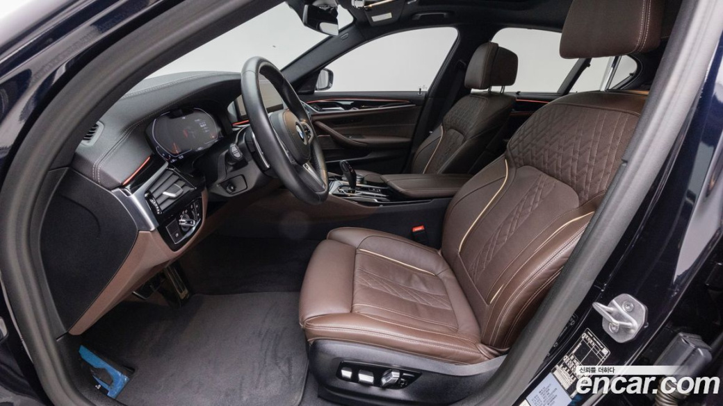 BMW 5-Series 530i M Sport Package, 2023