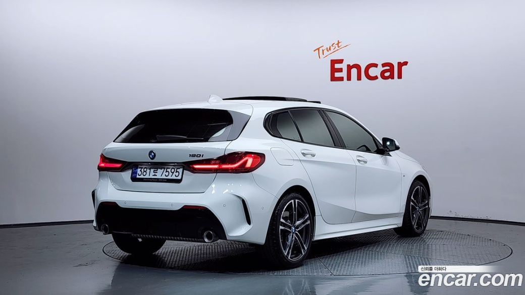 BMW 1-Series 120i M Sports, 2023