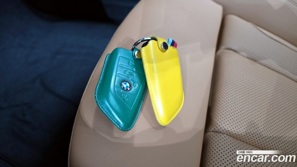 BMW 3-Series 320i M Sport, 2025