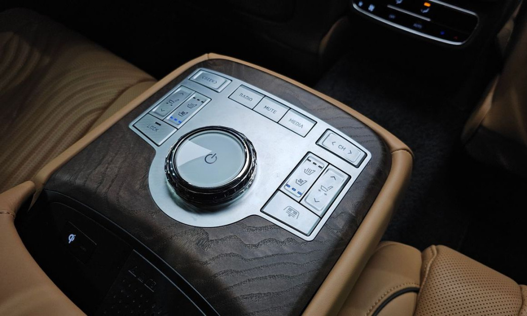 Genesis G80 Gasoline 2.5 Turbo AWD, 2024