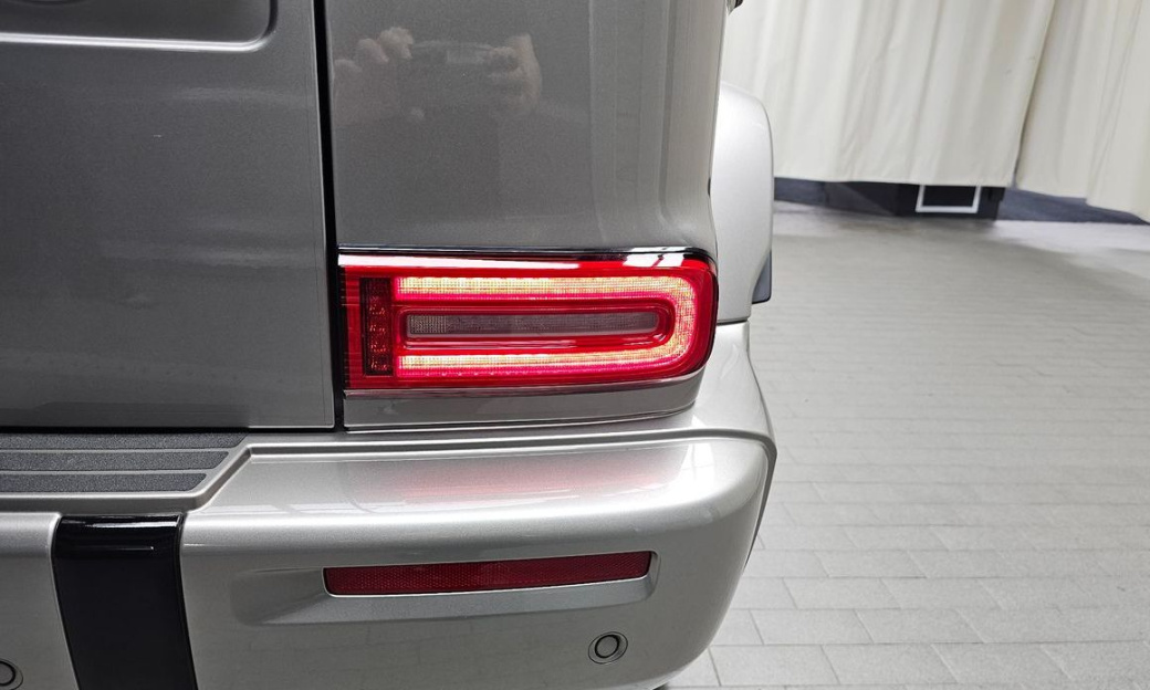 Mercedes-Benz G-Class G450d, 2025