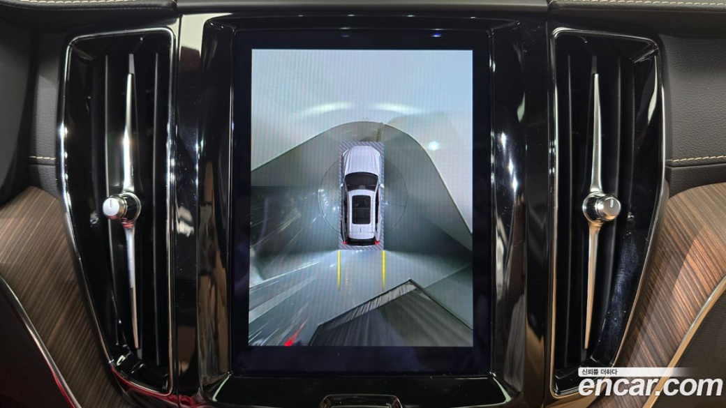 Volvo XC60 B5 Inscription, 2022