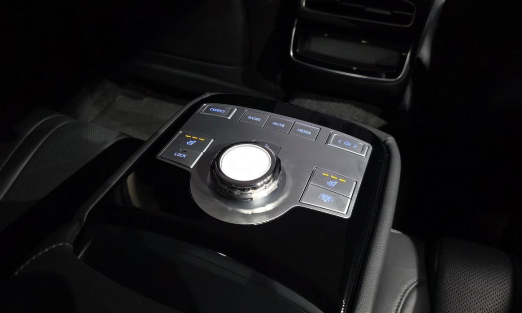 Genesis G80 Gasoline 2.5 Turbo AWD, 2025