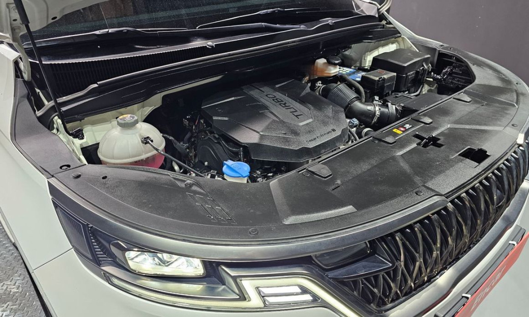 Kia Carnival 7-Seater Signature, 2022