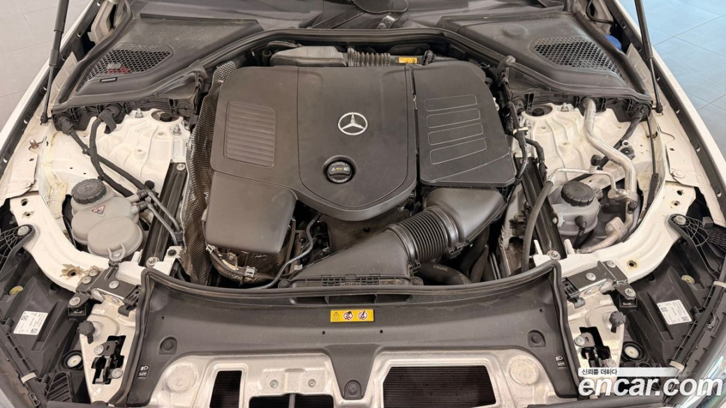 Mercedes-Benz E-Class E300 4MATIC Exclusive, 2024