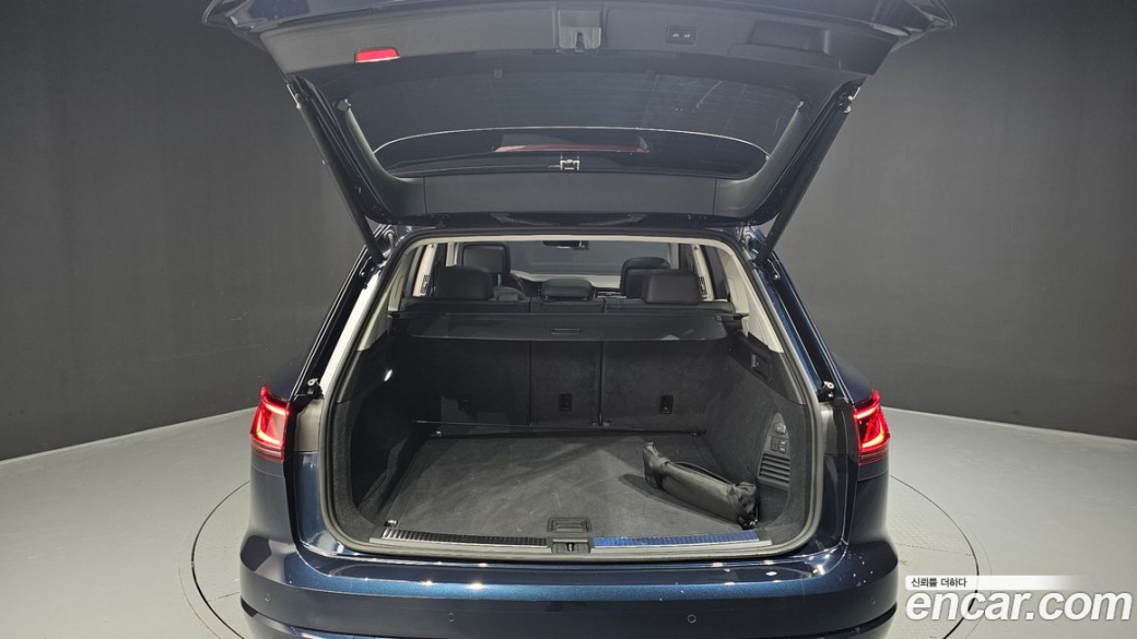 Volkswagen Touareg 3.0 TDI Prestige, 2024