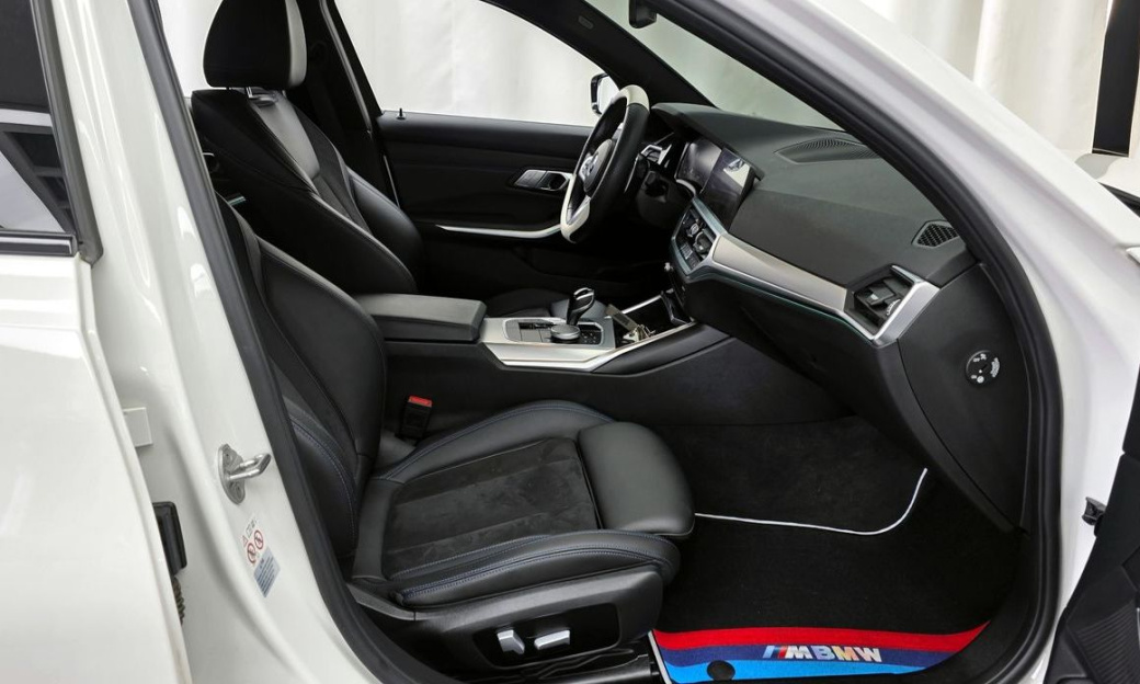 BMW 3-Series 320i M Sport, 2022