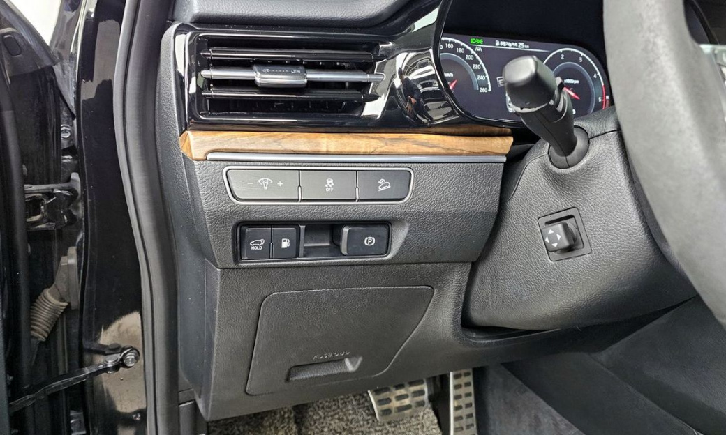 Kia Mohave Diesel 3.0 4WD 7-Seater, 2021