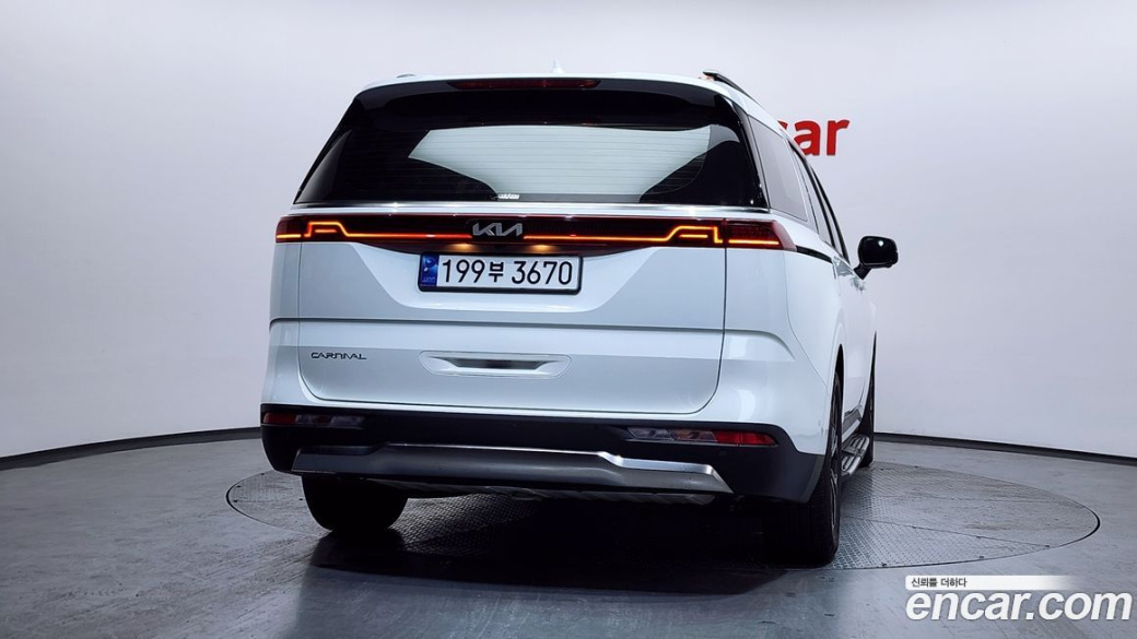 Kia Carnival 9-Seater Signature, 2023