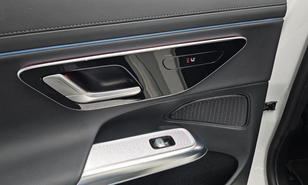 Mercedes-Benz E-Class E200 Avantgarde, 2025