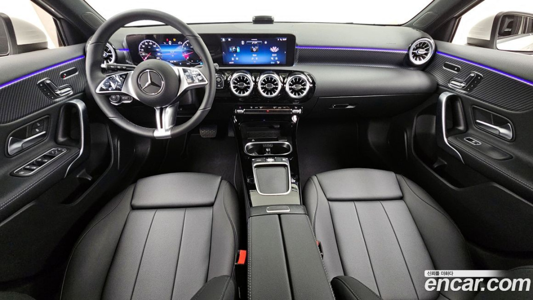 Mercedes-Benz A-Class A220 Hatchback, 2025