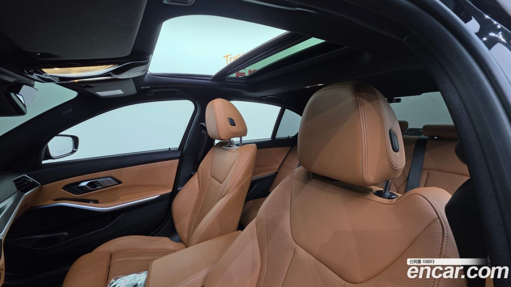 BMW 3-Series 320i M Sport, 2023