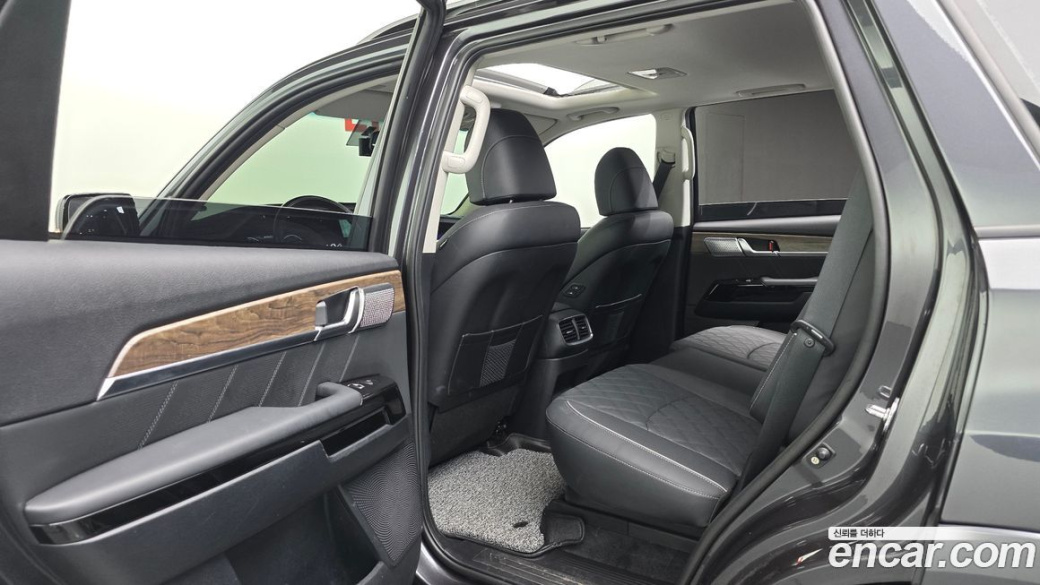 Kia Mohave Diesel 3.0 4WD 5-Seater, 2023