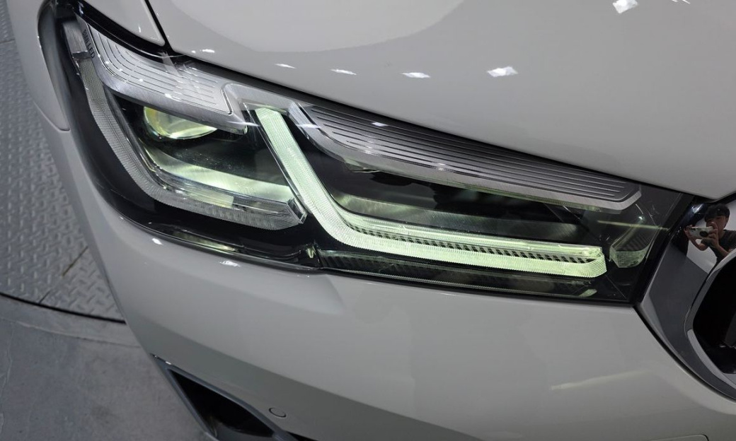 BMW 5-Series 520i Luxury, 2023