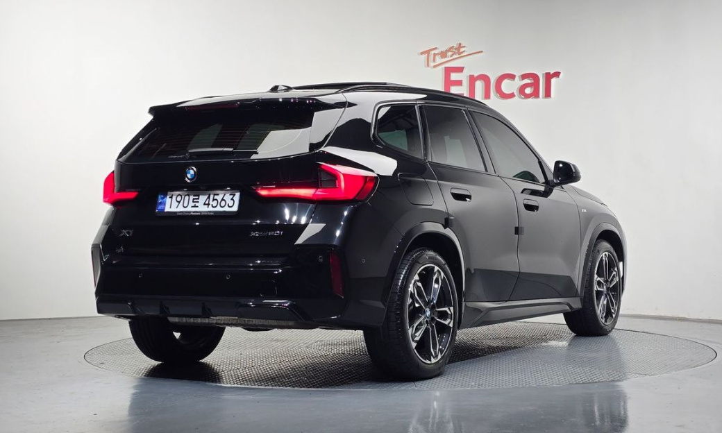 BMW X1 xDrive 20i M Sport, 2025