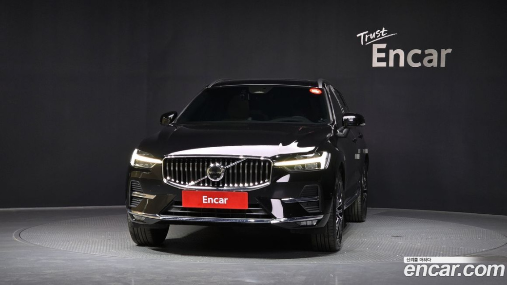 Volvo XC60 B5 Inscription, 2022