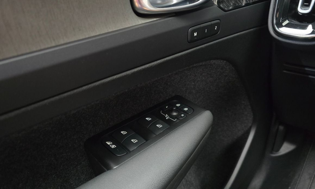 Volvo XC40 B4 Inscription, 2022