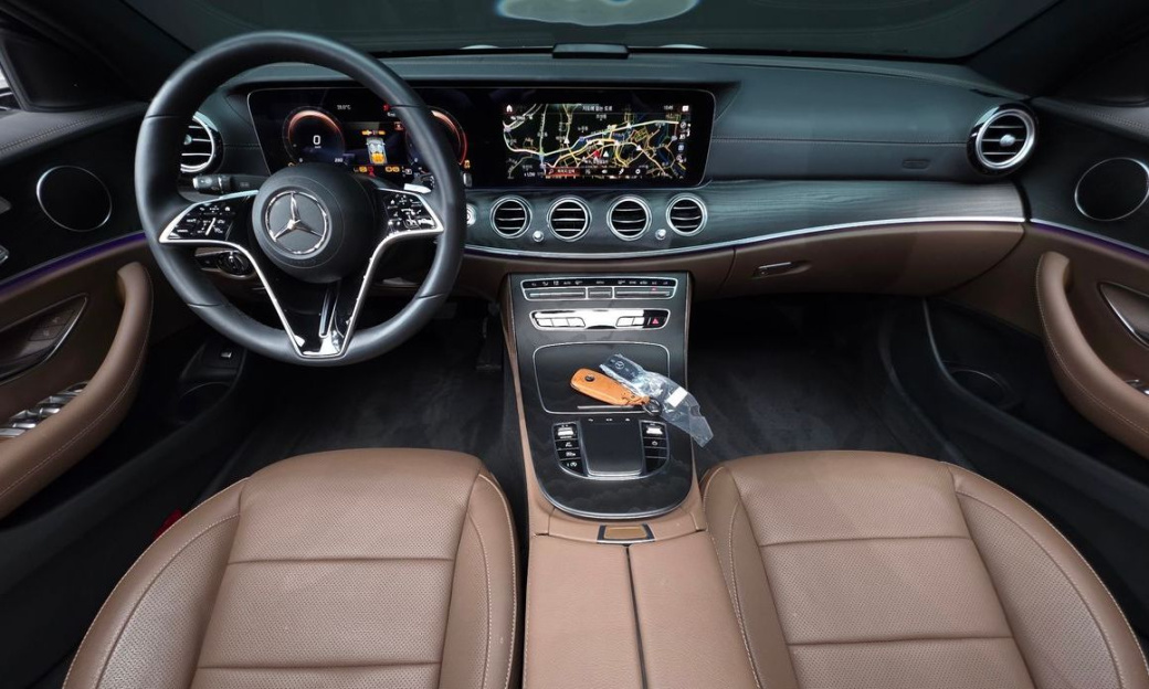 Mercedes-Benz E-Class E250 AMG Line, 2023