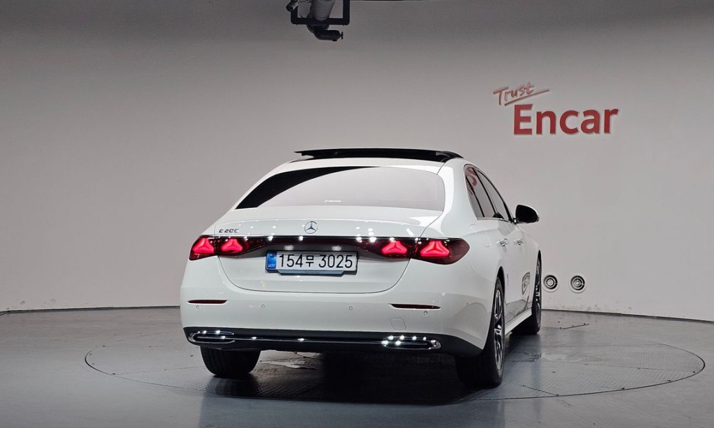 Mercedes-Benz E-Class E200 Avantgarde, 2025