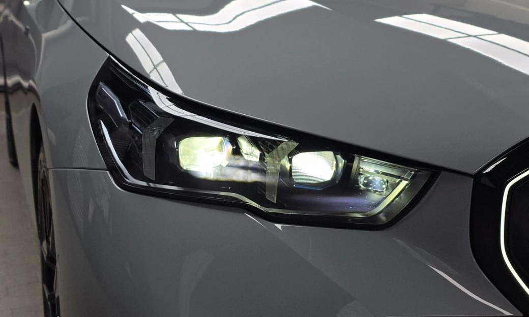 BMW 5-Series 520i M Sport, 2025