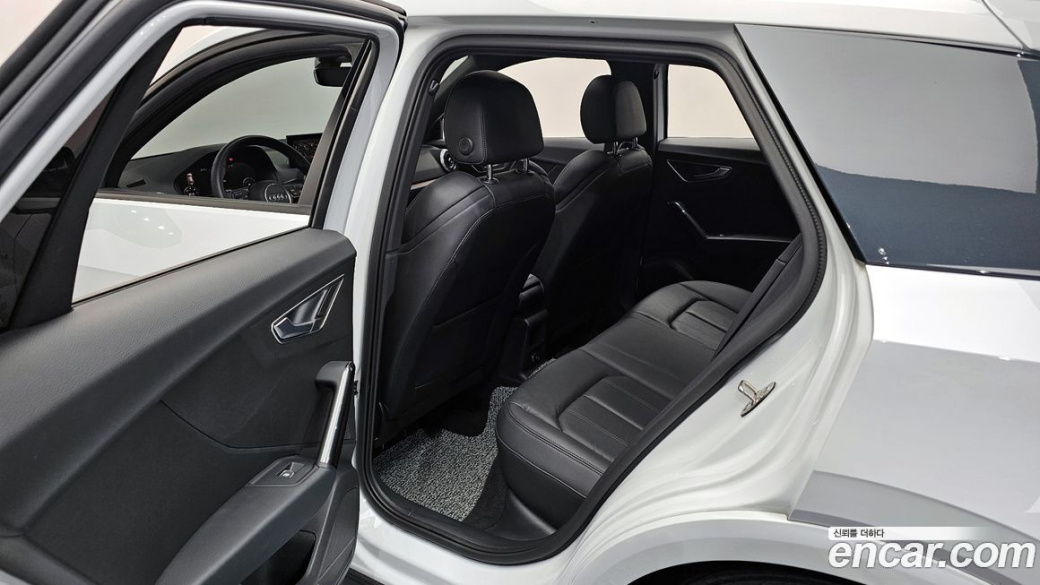 Audi Q2 35 TDI Premium, 2023