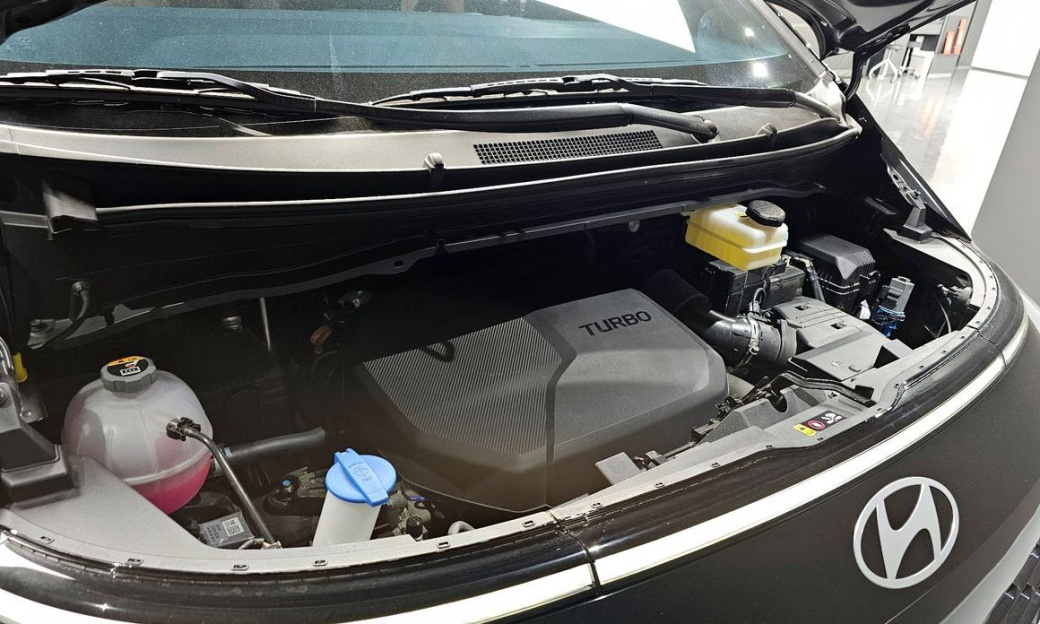 Hyundai Staria Cargo 5-Seater, 2025