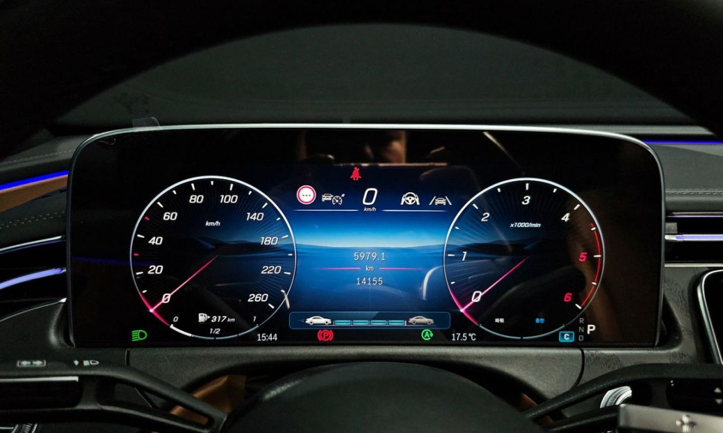 Mercedes-Benz E-Class E220d 4MATIC Exclusive, 2024