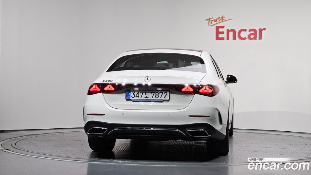 Mercedes-Benz E-Class E200 AMG Line, 2026