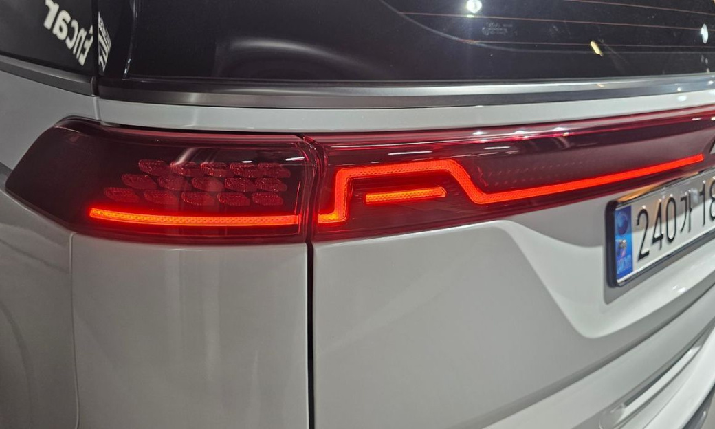 Kia Carnival 9-Seater Signature, 2023