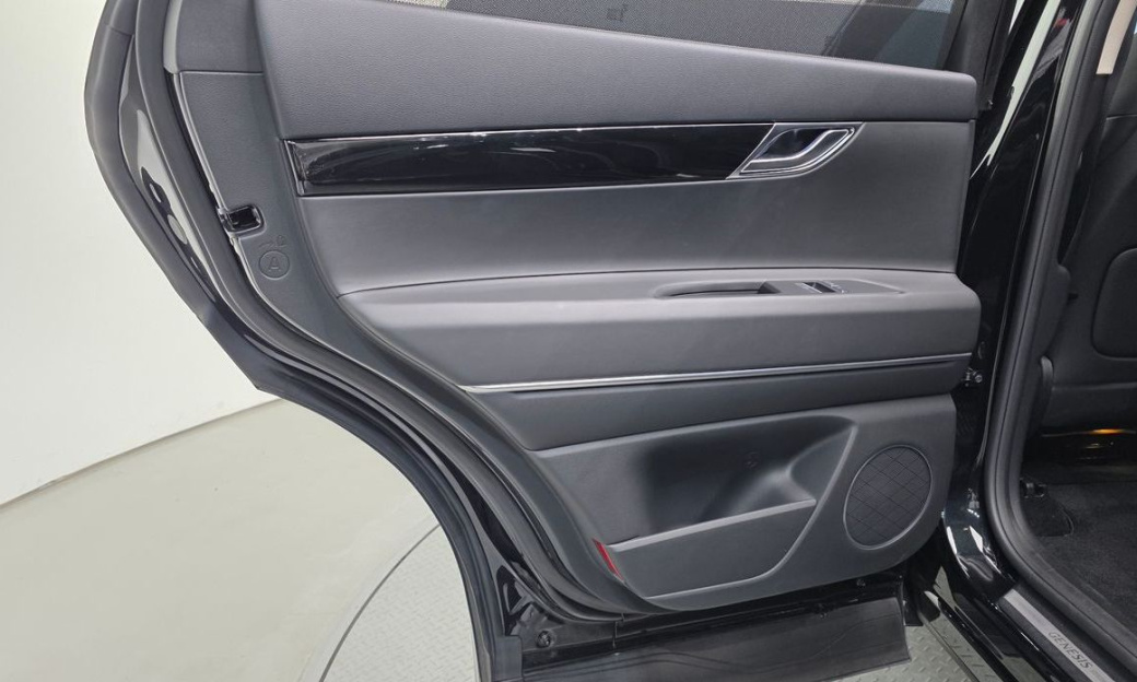 Genesis GV80 2.5T Gasoline 2WD, 2023