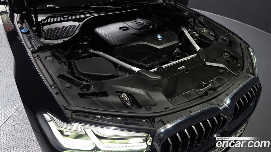 BMW 5-Series 520i M Sport, 2023