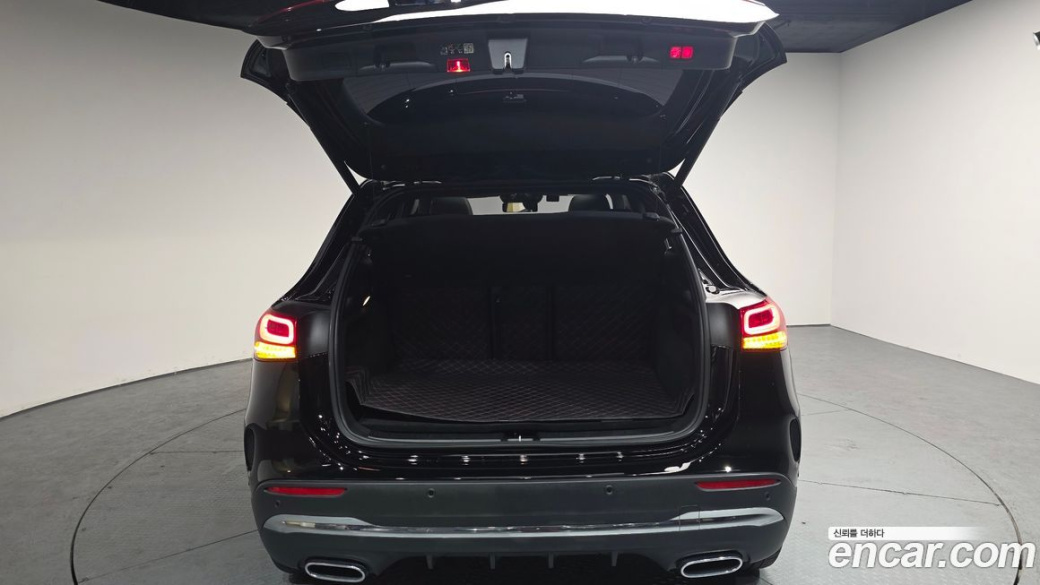 Mercedes-Benz GLA-Class GLA250 4MATIC, 2023