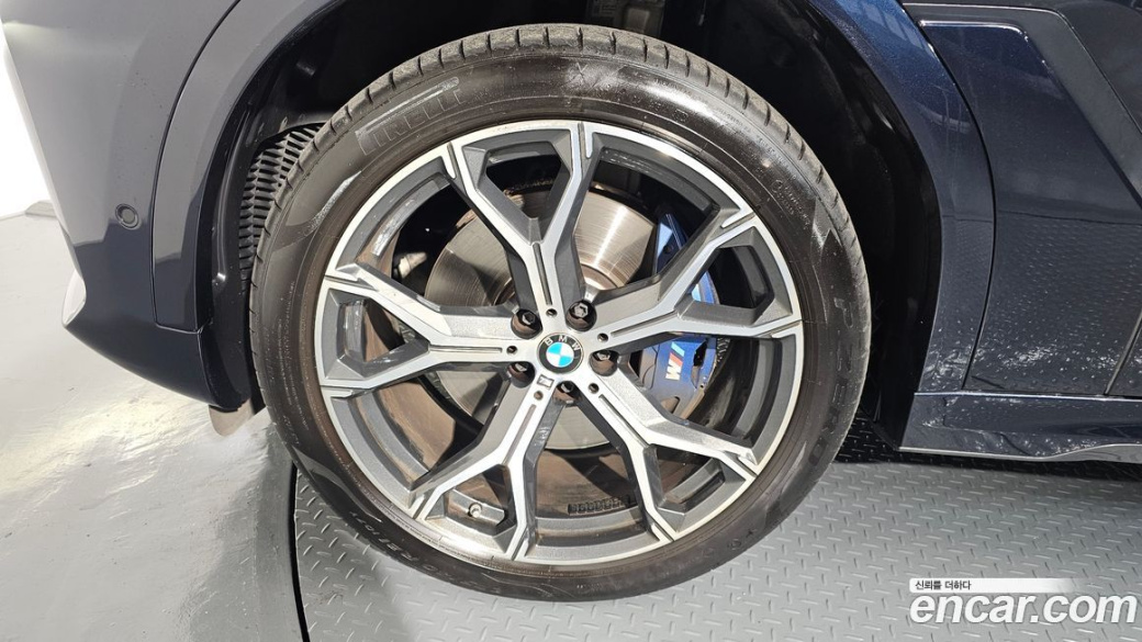 BMW X6 xDrive40i M Sport, 2023