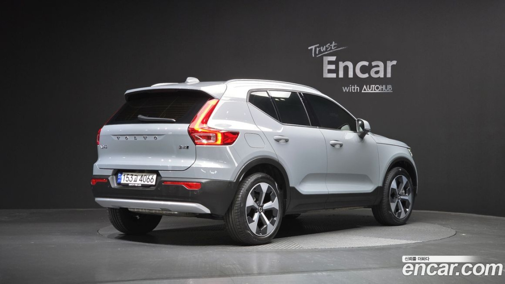Volvo XC40 B4 Ultimate Bright, 2024