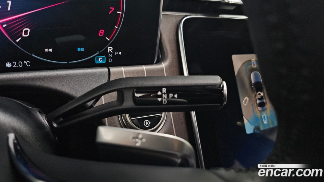 Mercedes-Benz E-Class E300 4MATIC Exclusive, 2025