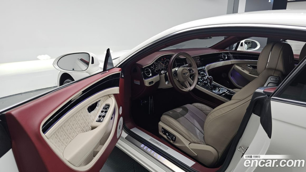Bentley Continental 4.0 GT Azure, 2023