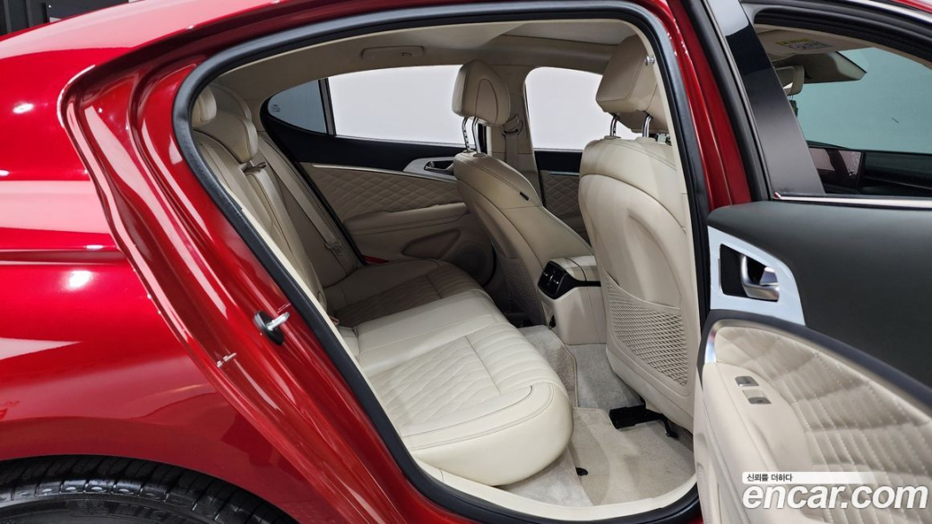 Genesis G70 Gasoline 2.0T 4WD, 2023