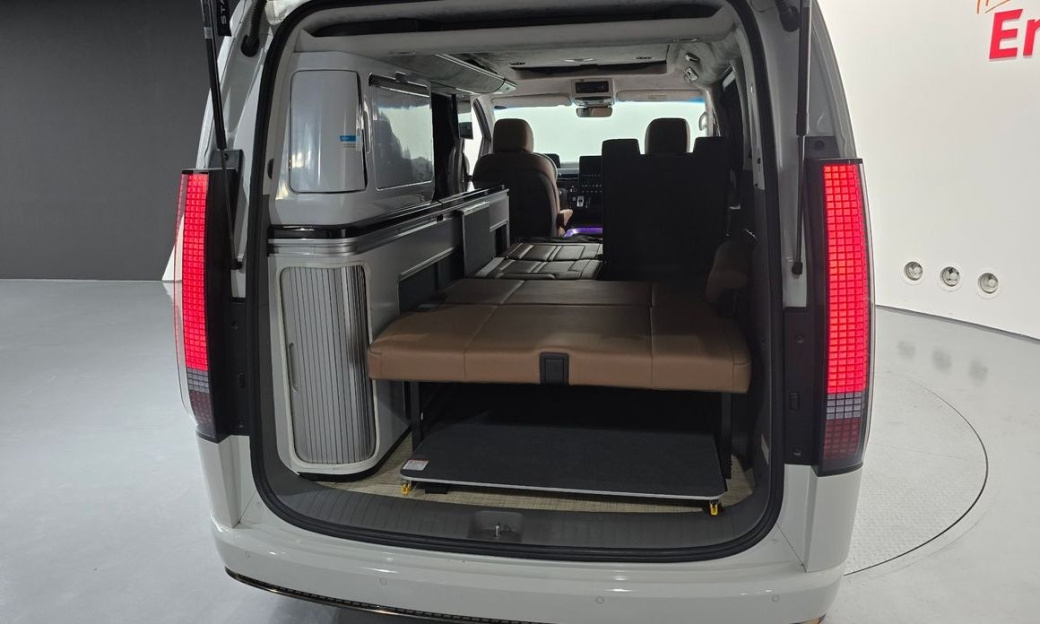 Hyundai Staria 2WD Camping Car, 2024