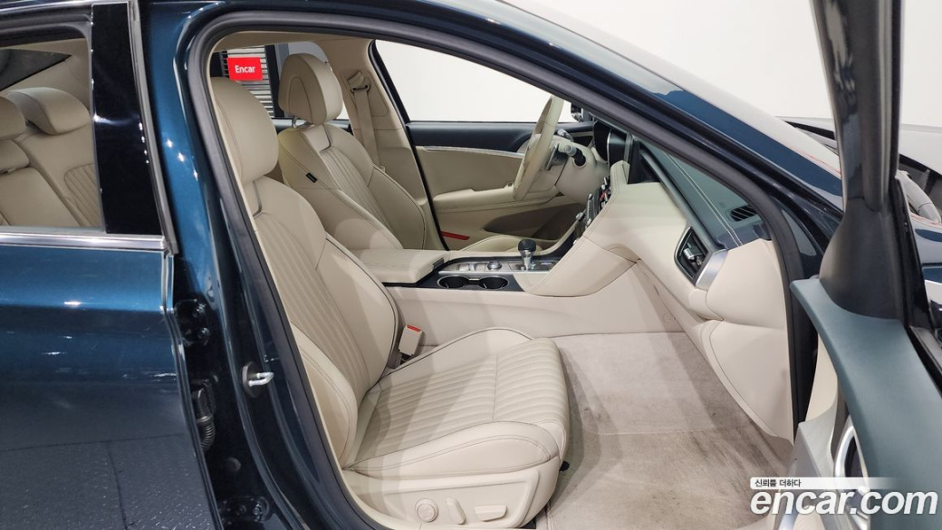 Genesis G70 Gasoline 2.5T 4WD, 2024