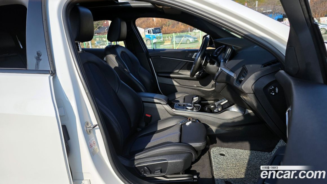 BMW 1-Series 120i M Sports, 2024